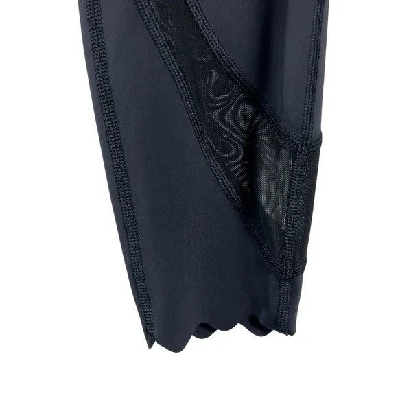 Peloton Women's Move Scalloped Hem High Rise Crop Leggings Black Size L HO121 - Picture 6 of 11